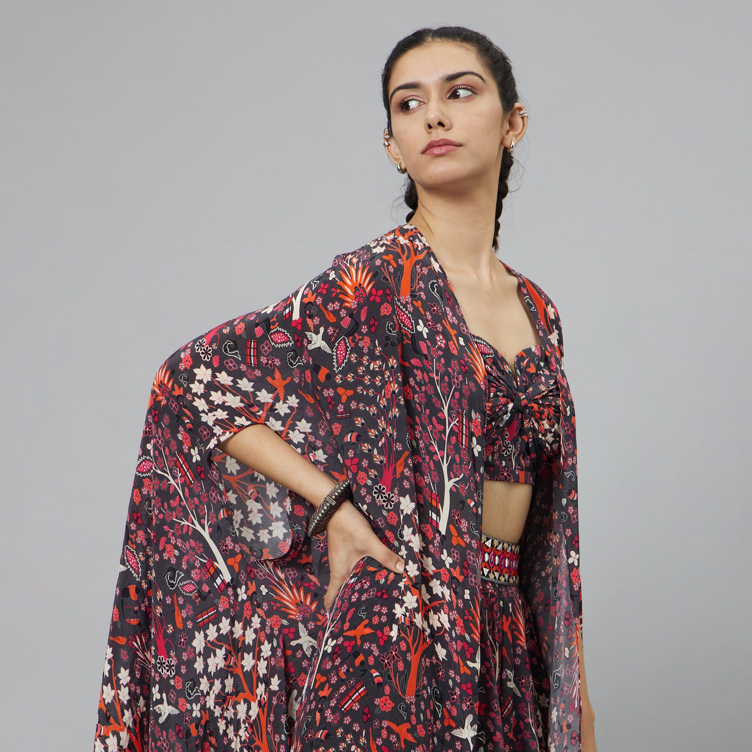 CONCRETE JUNGLE PRINT CAPE SET
