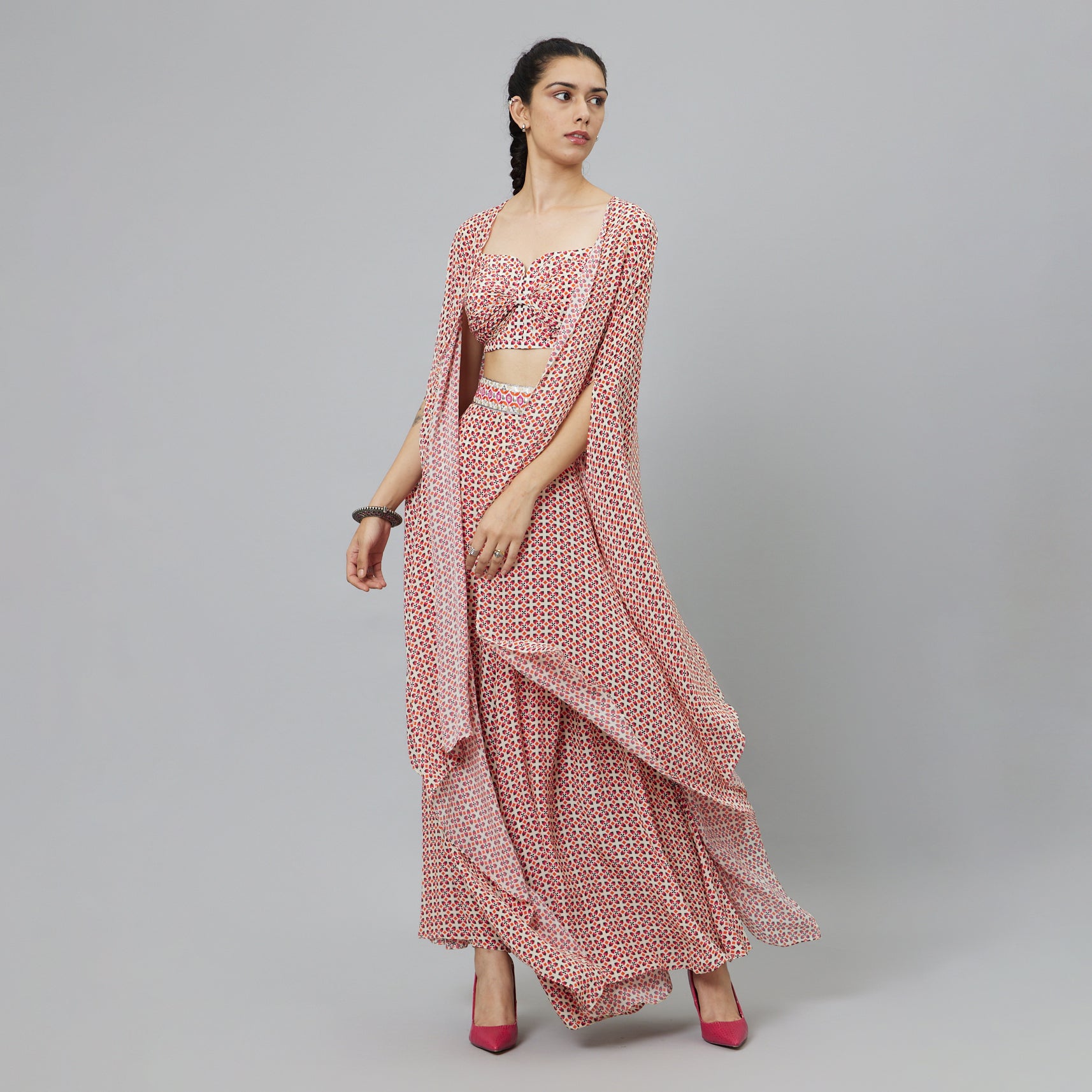 IVORY GEOMETRIC PRINT CAPE SET