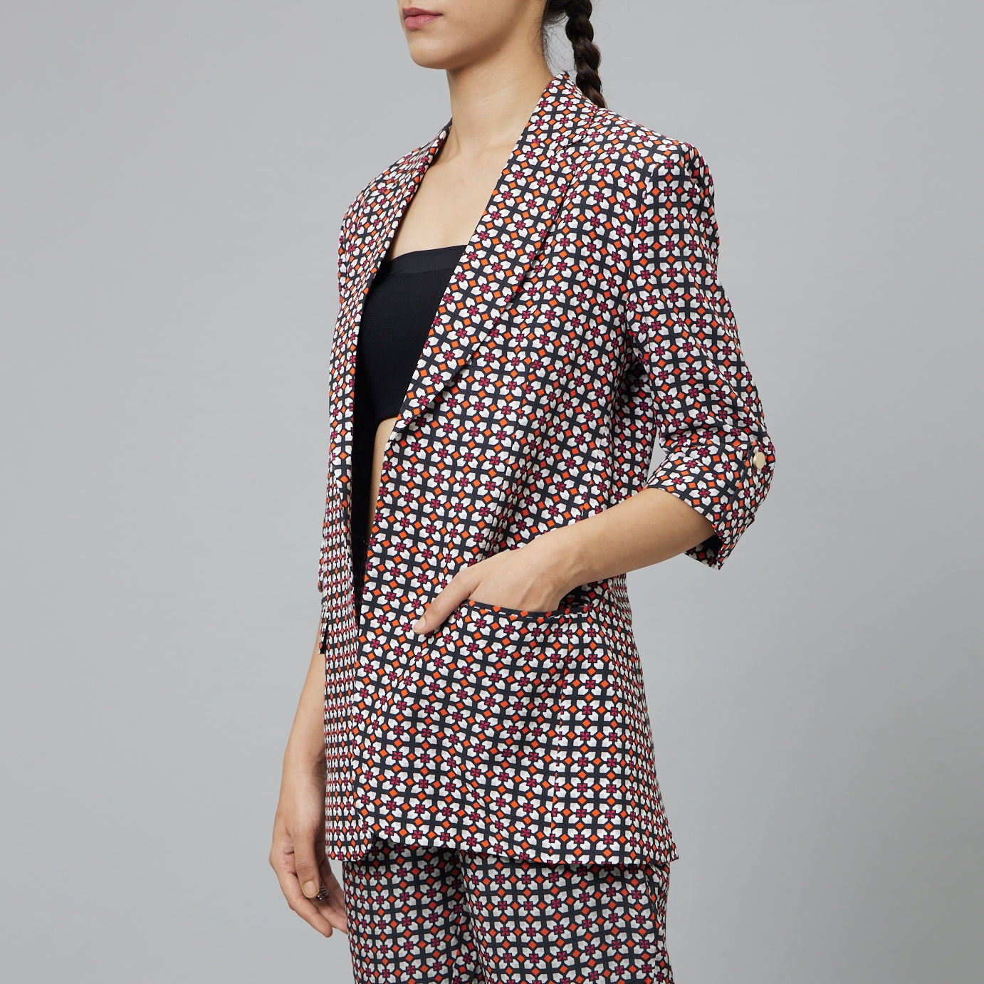 BLACK GEOMETRIC PRINT PANT SUIT