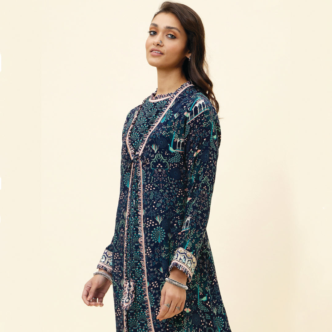 BLUE FEATHER PRINT SLEEVELESS TUNIC WITH PANTS AND BLUE MOR JAAL PRINT JACKET