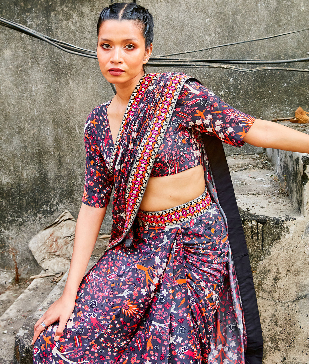 CONCRETE JUNGLE PRINT CASCASE SAREE SET