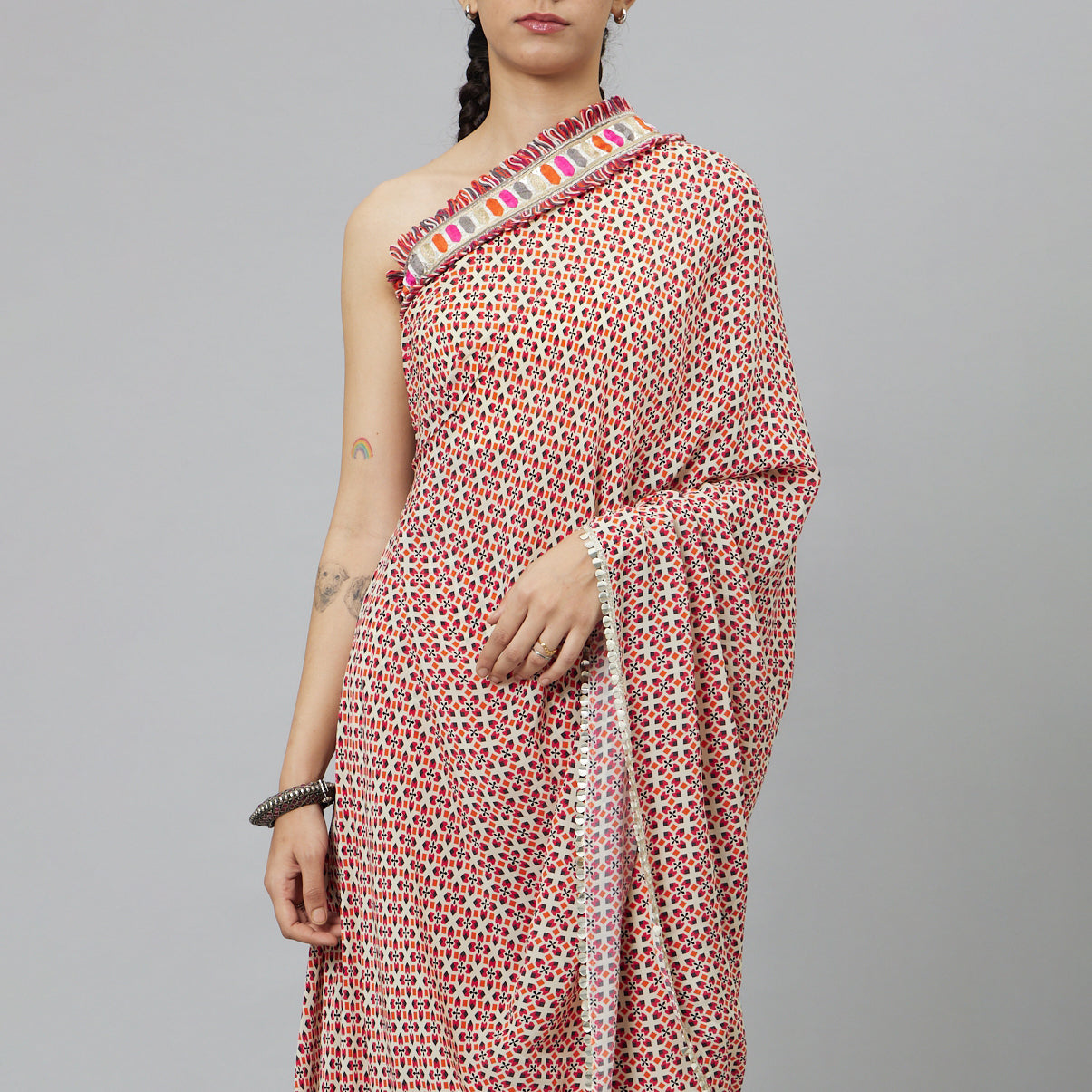 IVORY GEOMETRIC PRINT ONE SHOULDER SAREE WITH PANTS