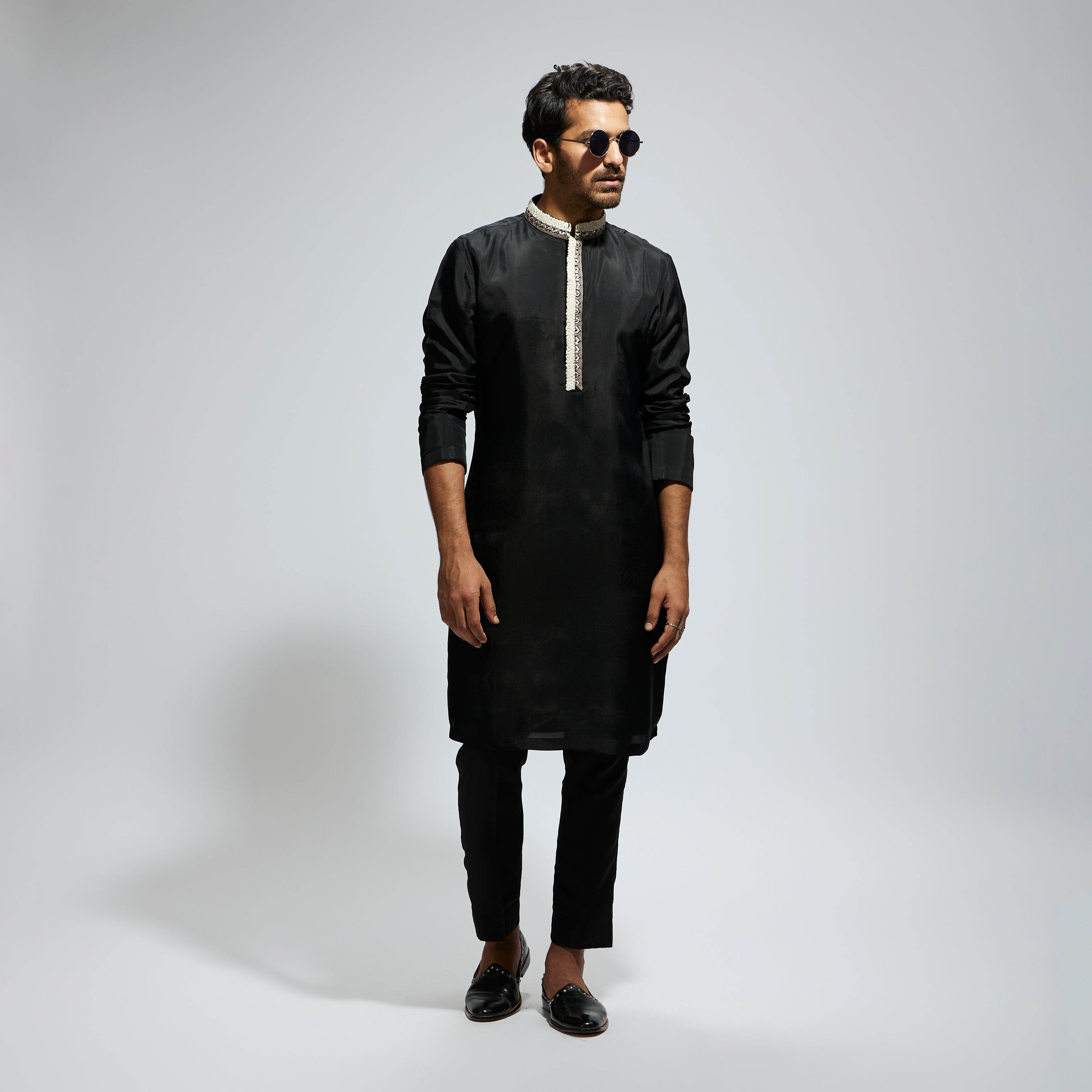 SAMSARA: BLACK SOLID KURTA WITH EMB COLLAR AND KURTA WITH PANTS