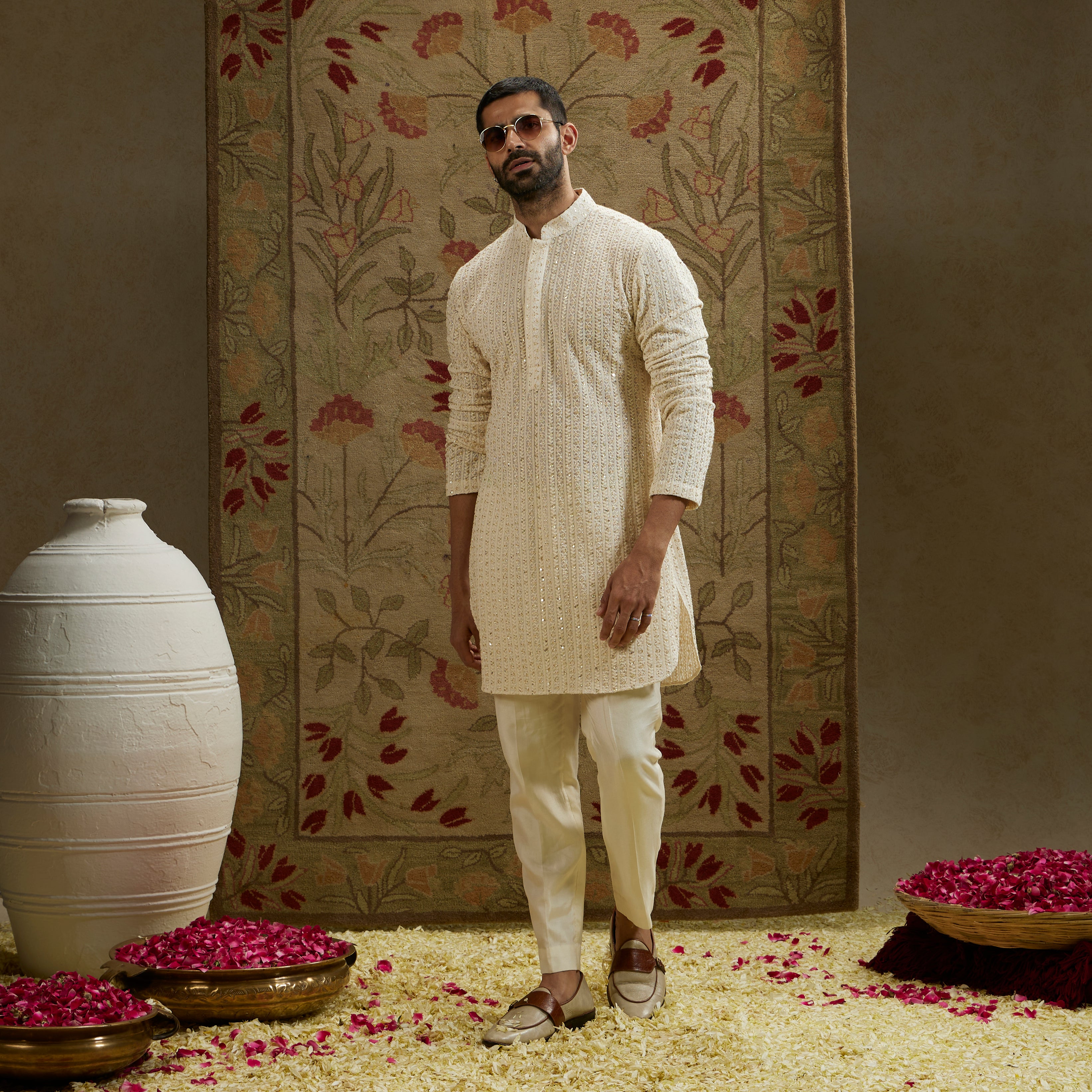 MAGNOLIA EMBELLISHED LUCKNOWI KURTA