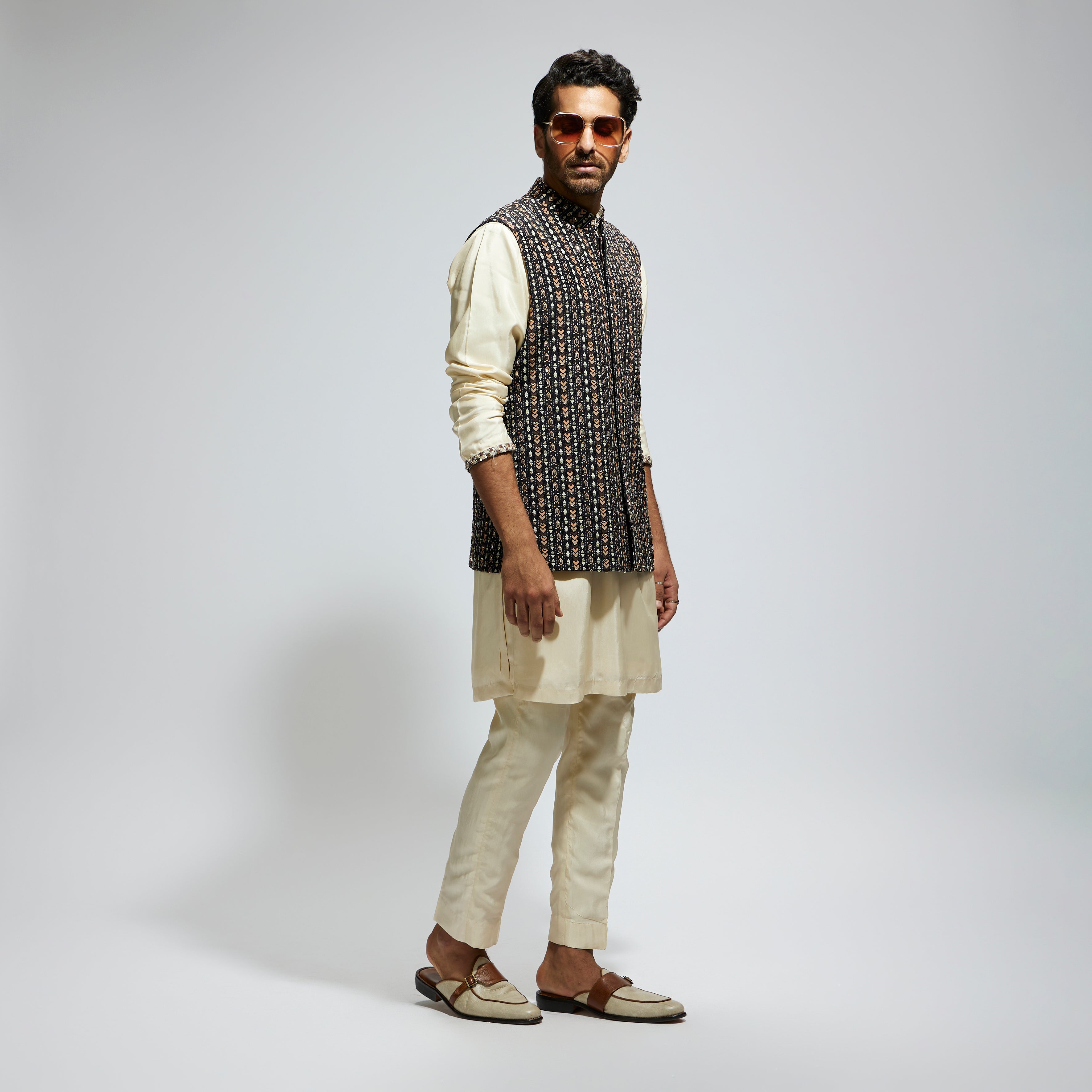 BLACK BOHO STRIPE EMBELLISHED BUNDI WITH IVORY KURTA AND PANTS