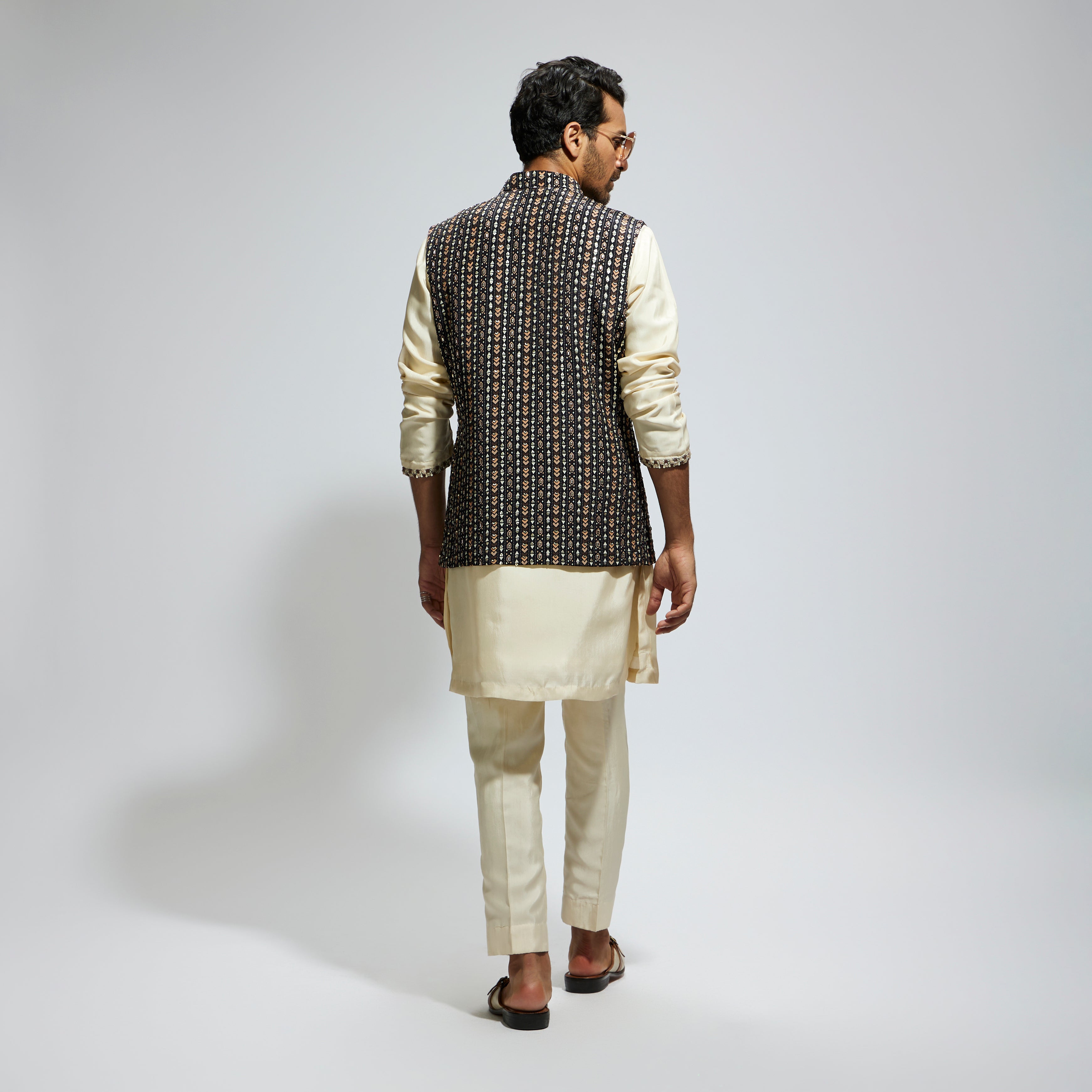 BLACK BOHO STRIPE EMBELLISHED BUNDI WITH IVORY KURTA AND PANTS