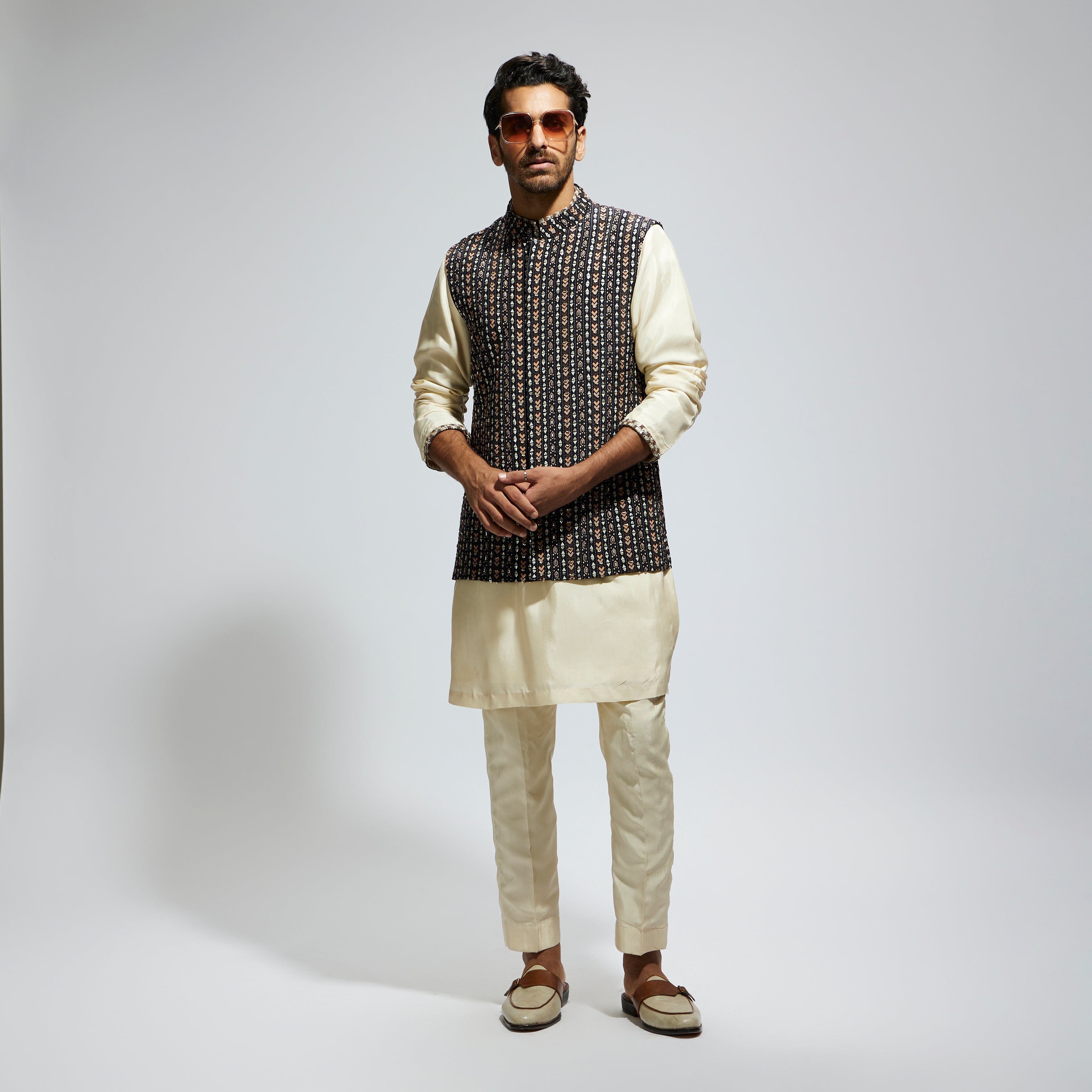 BLACK BOHO STRIPE EMBELLISHED BUNDI WITH IVORY KURTA AND PANTS