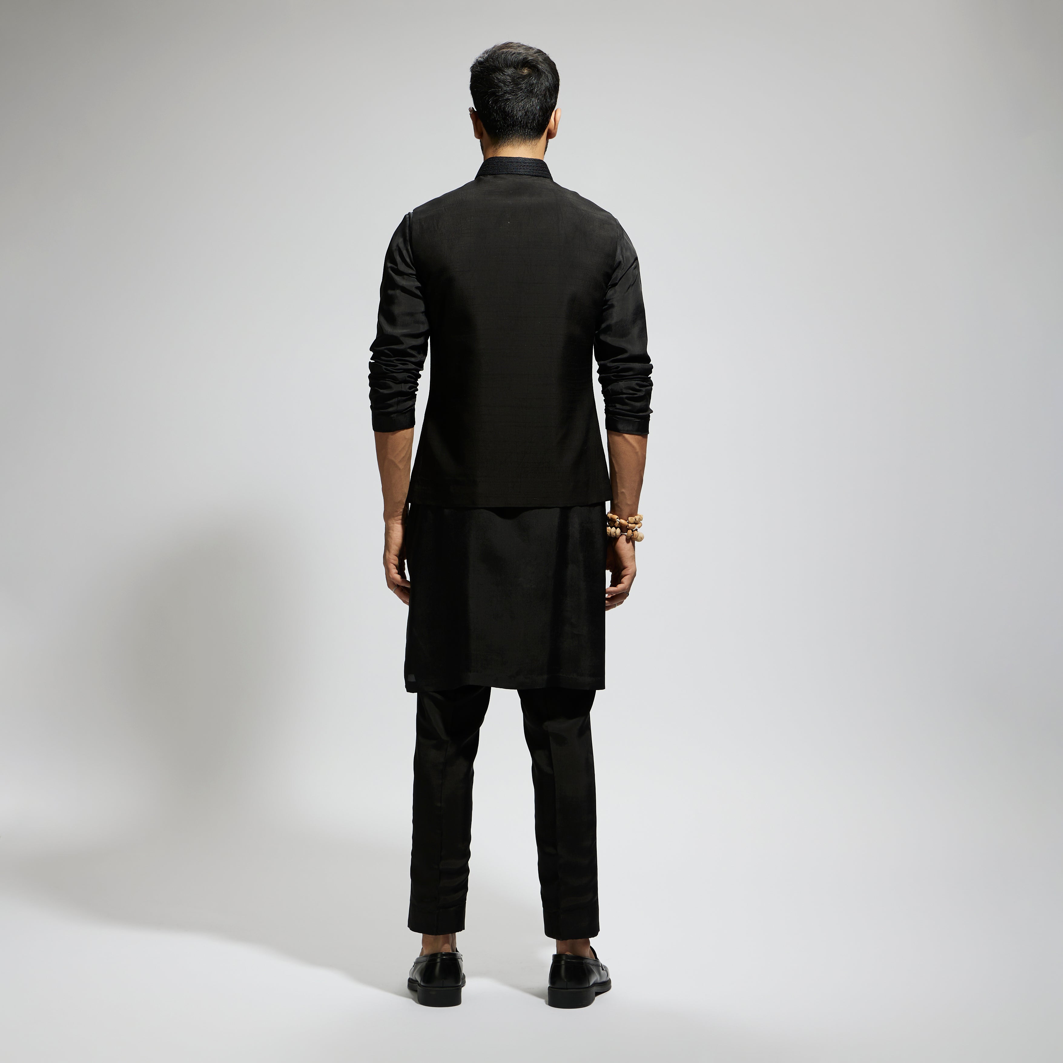 BLACK MASK THREADWORK BUNDI WITH BLACK KURTA AND PANTS