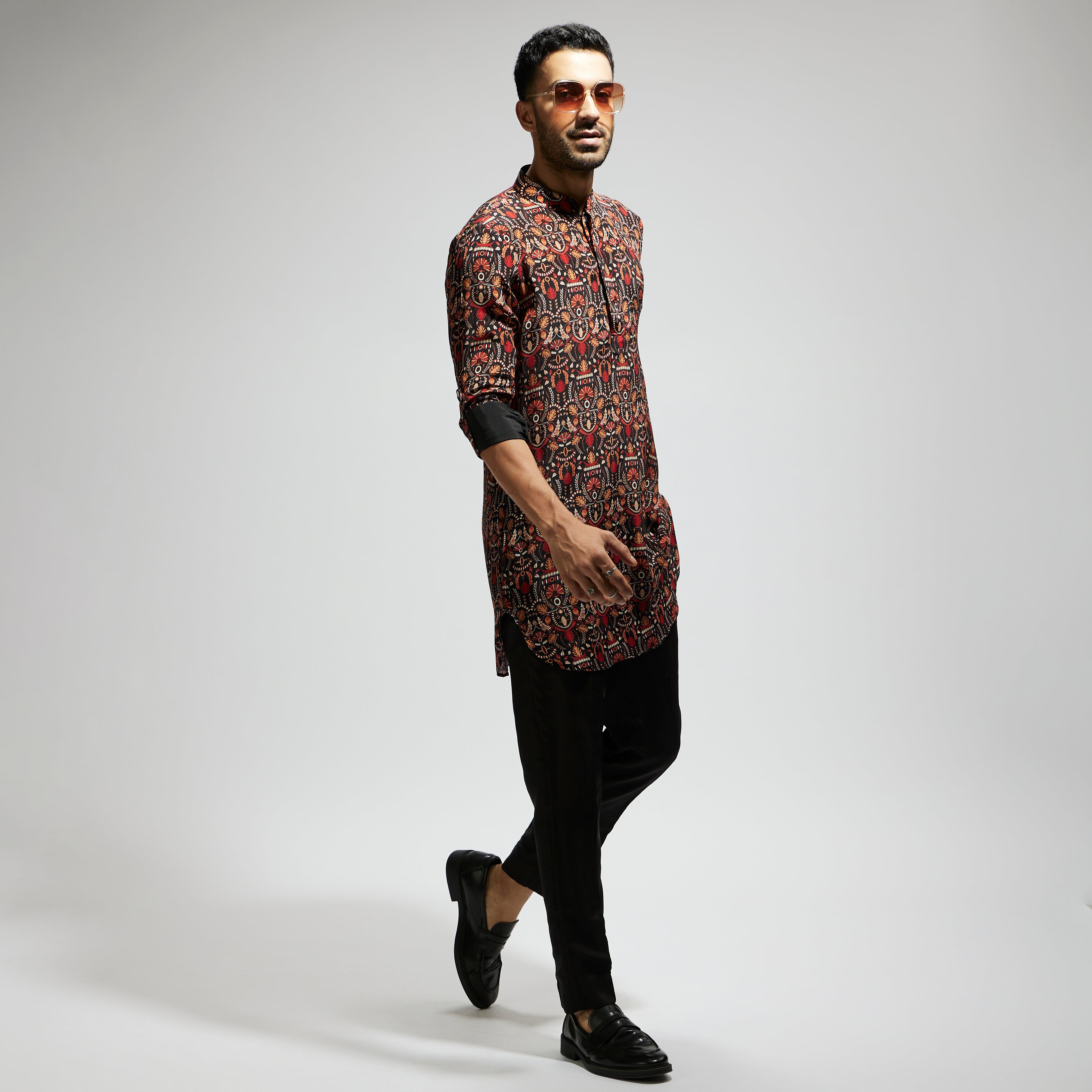 BLACK LEAF JAAL PRINT ROLLED UP SLEEVES KURTA