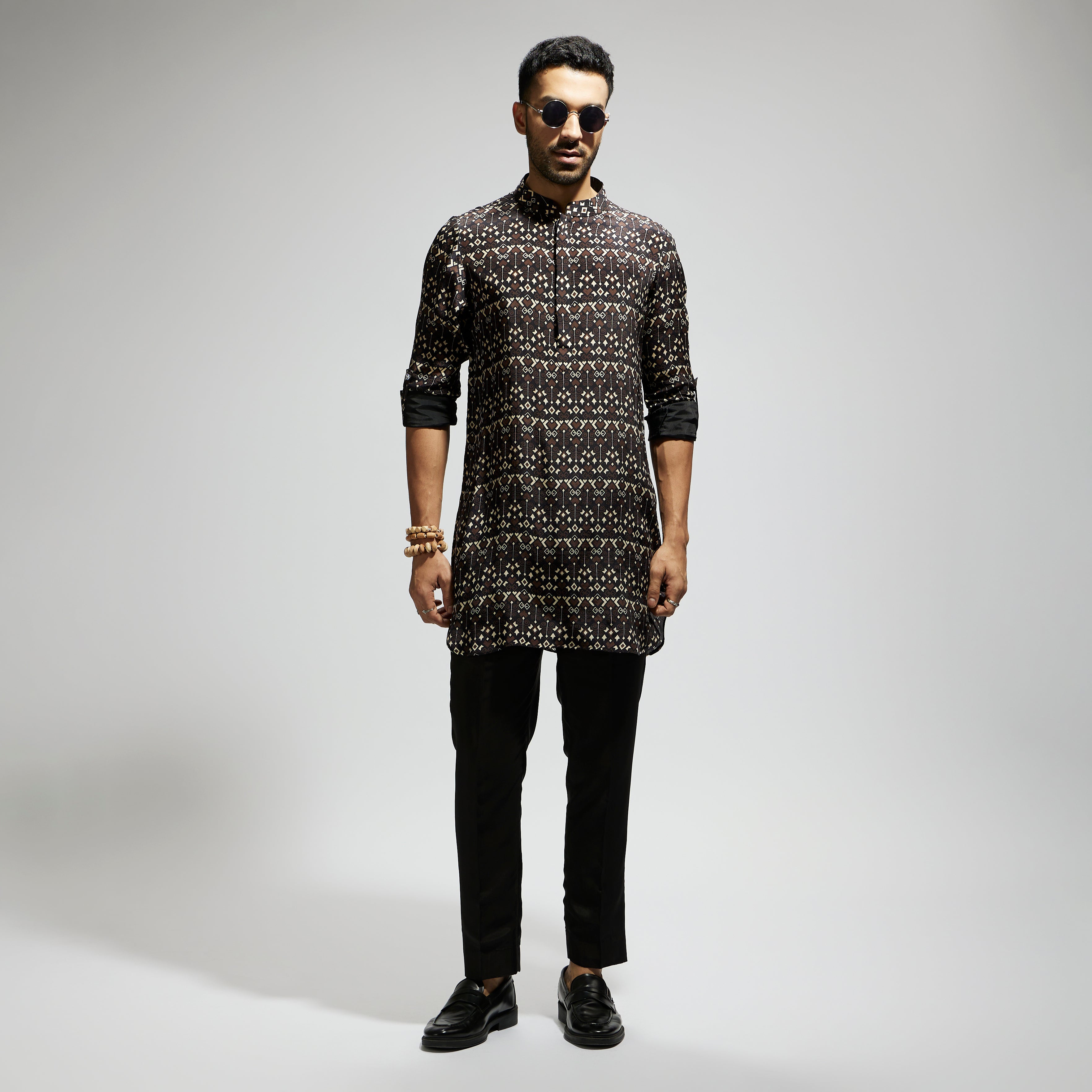 SAMSARA: BLACK GEO PRINT ROLLED UP SLEEVES KURTA