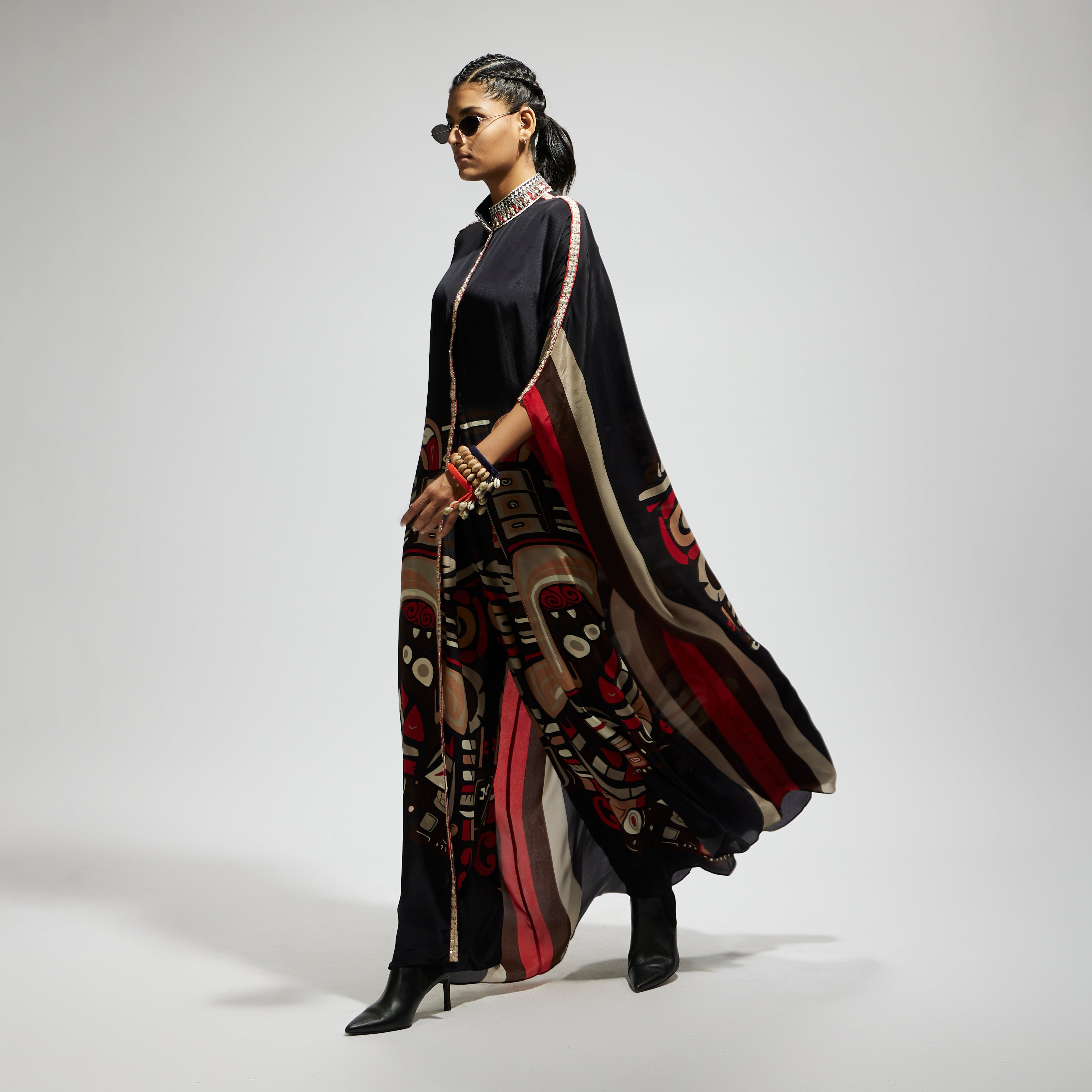 SAMSARA: BLACK MASK FRONT OPEN KAFTAN WITH MASK PRINTED PANTS