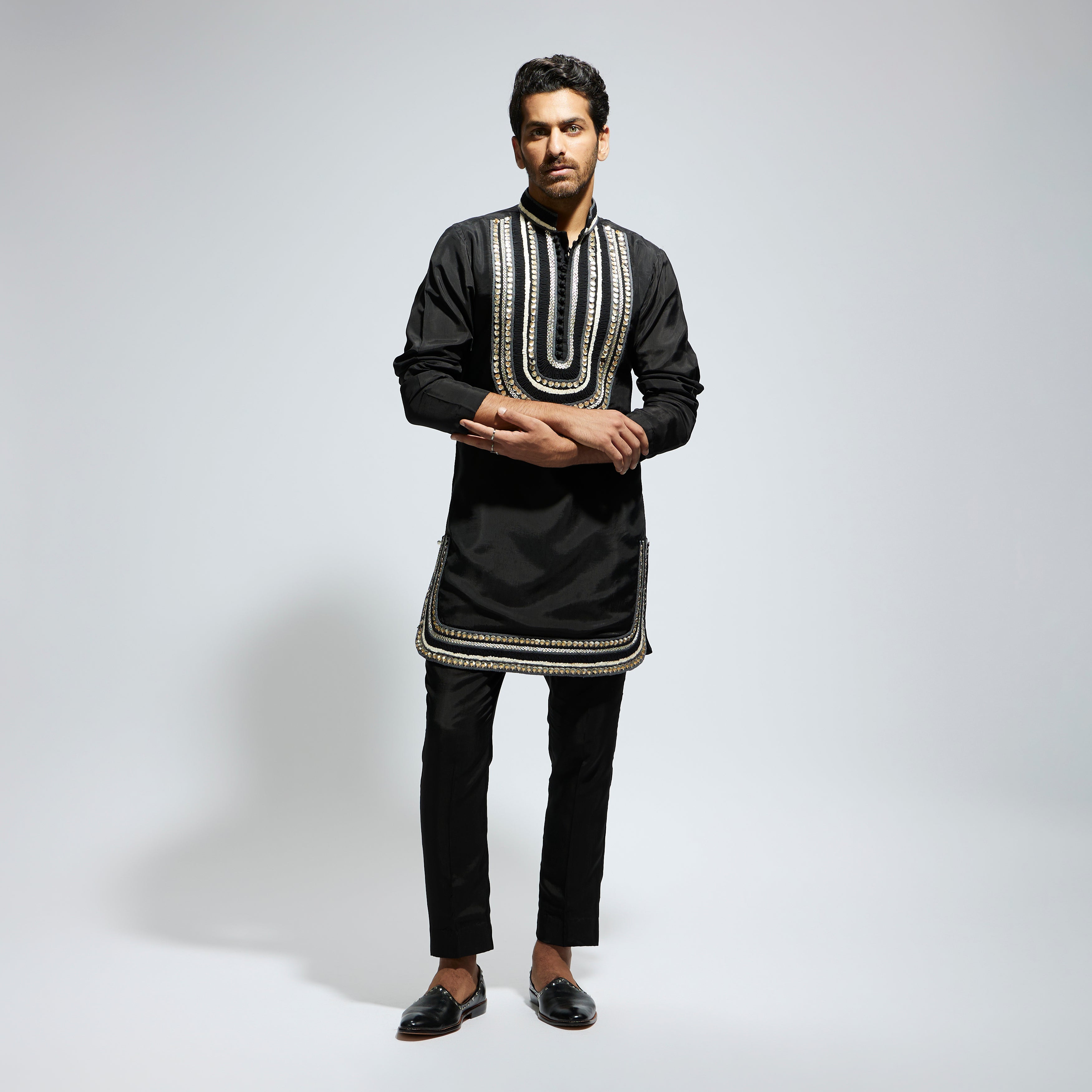 BLACK THREADWORK YOKE EMBROIDERED KURTA WITH PANTS