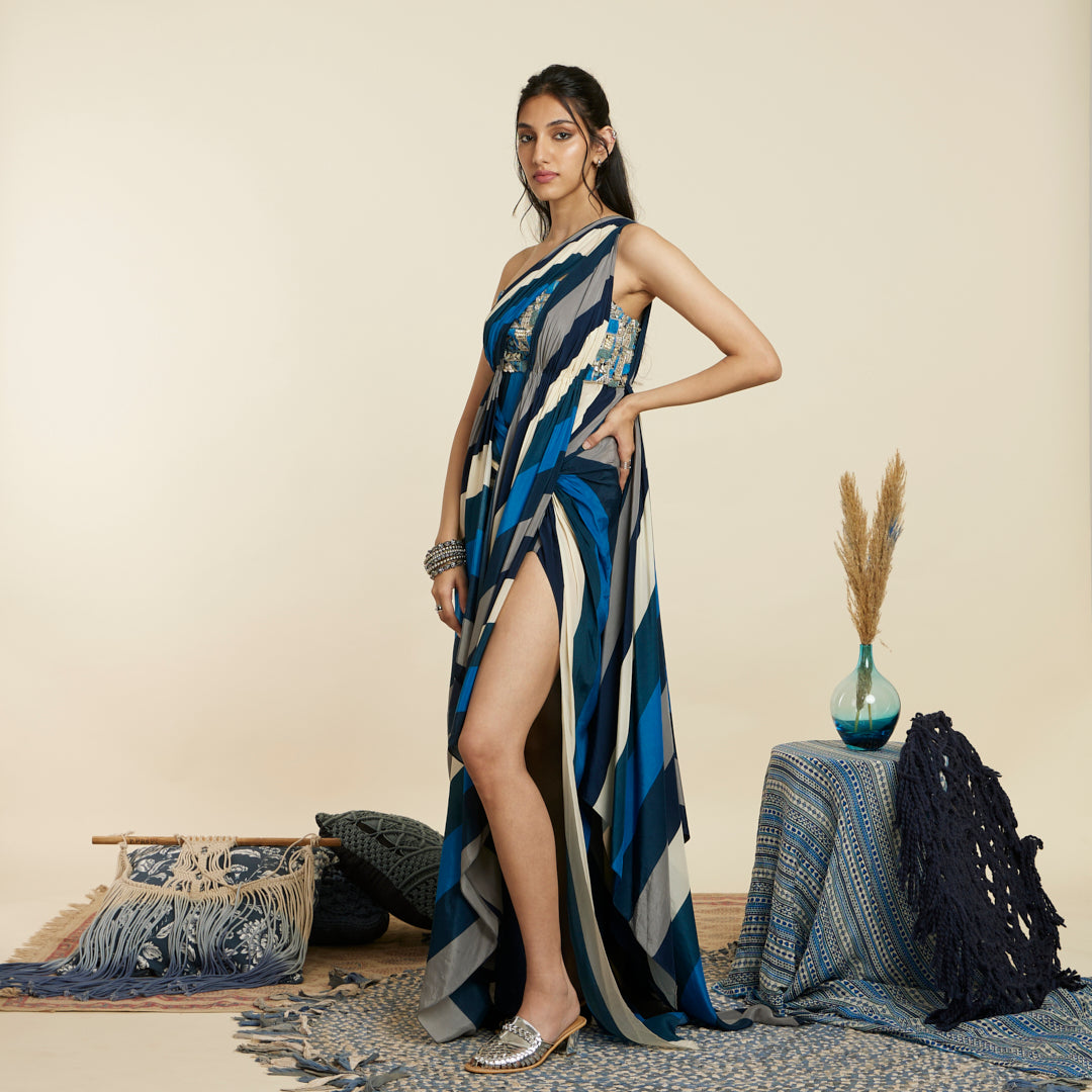 Lavender Half Asymmetric Drape Saree | Saree designs party wear, Drape saree,  Stylish sarees