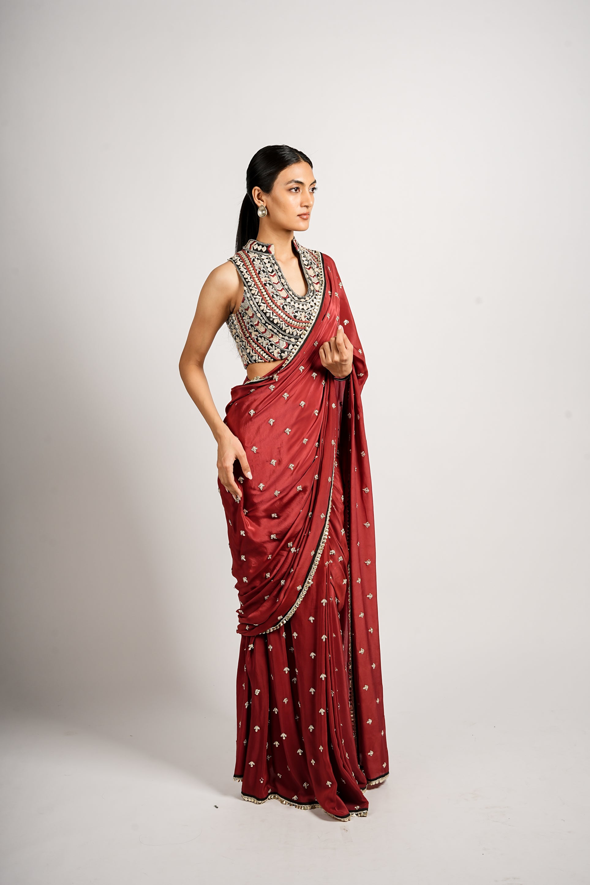 ZAHIR EMBELLISHED SAREE WITH BLOUSE