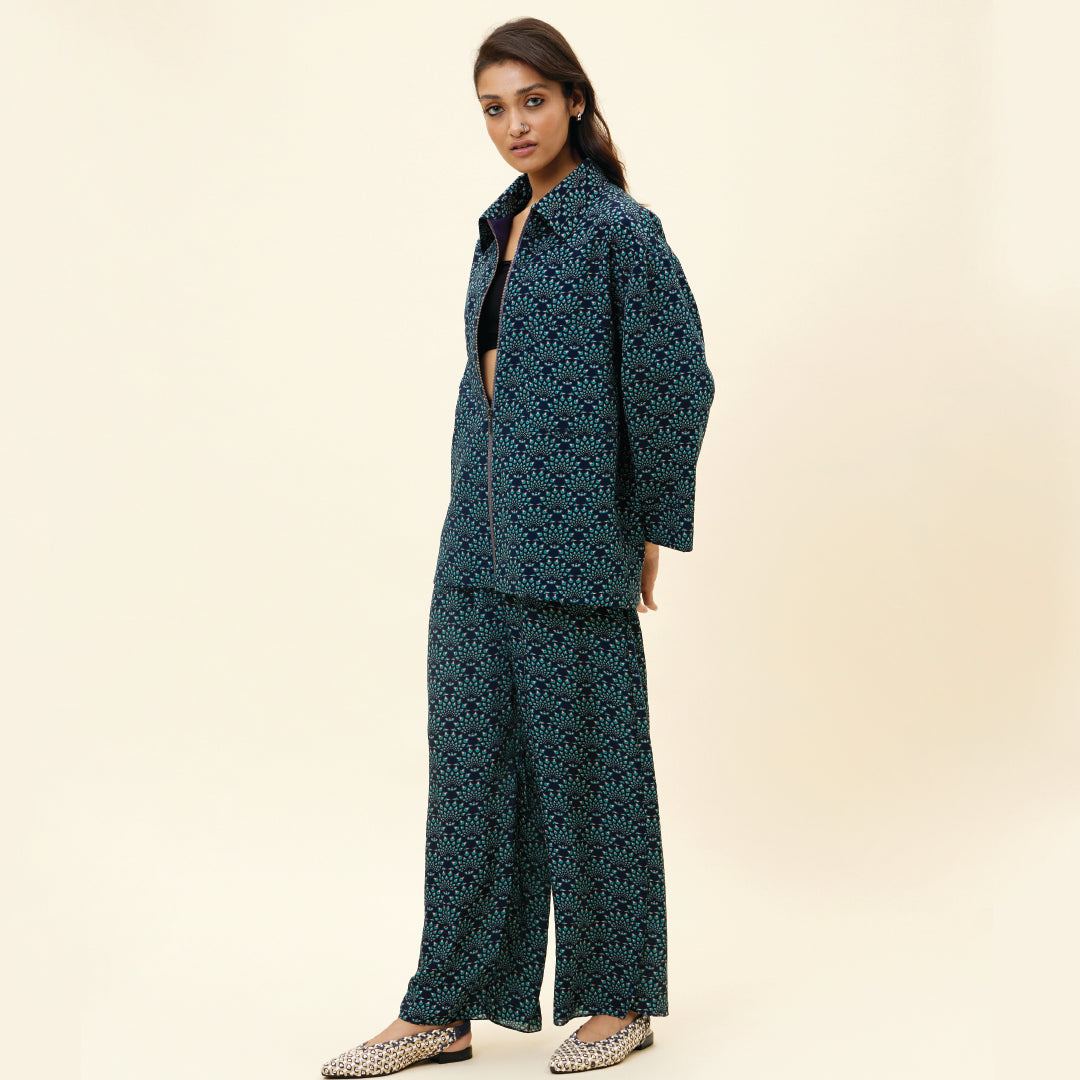 BLUE FEATHER PRINT OVERSIZED SHAKET WITH PANTS