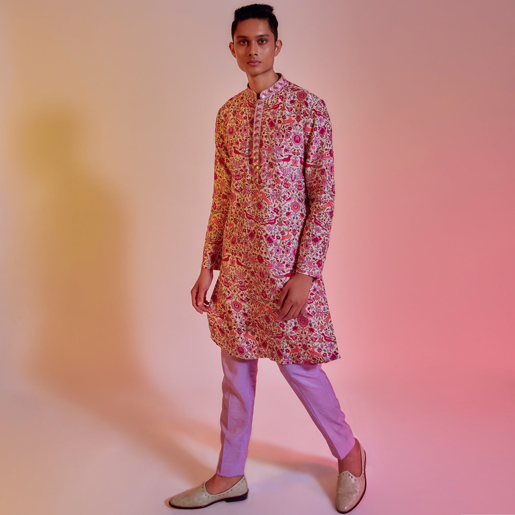 KURTA WITH EMBELLISHED COLLAR AND PANTS