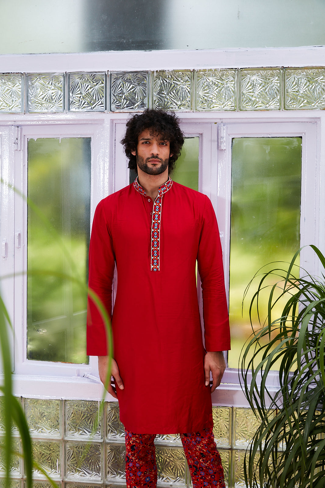 RED COLOUR KURTA WITH EMBROIDERED ON COLLAR AND KURTA PATTI